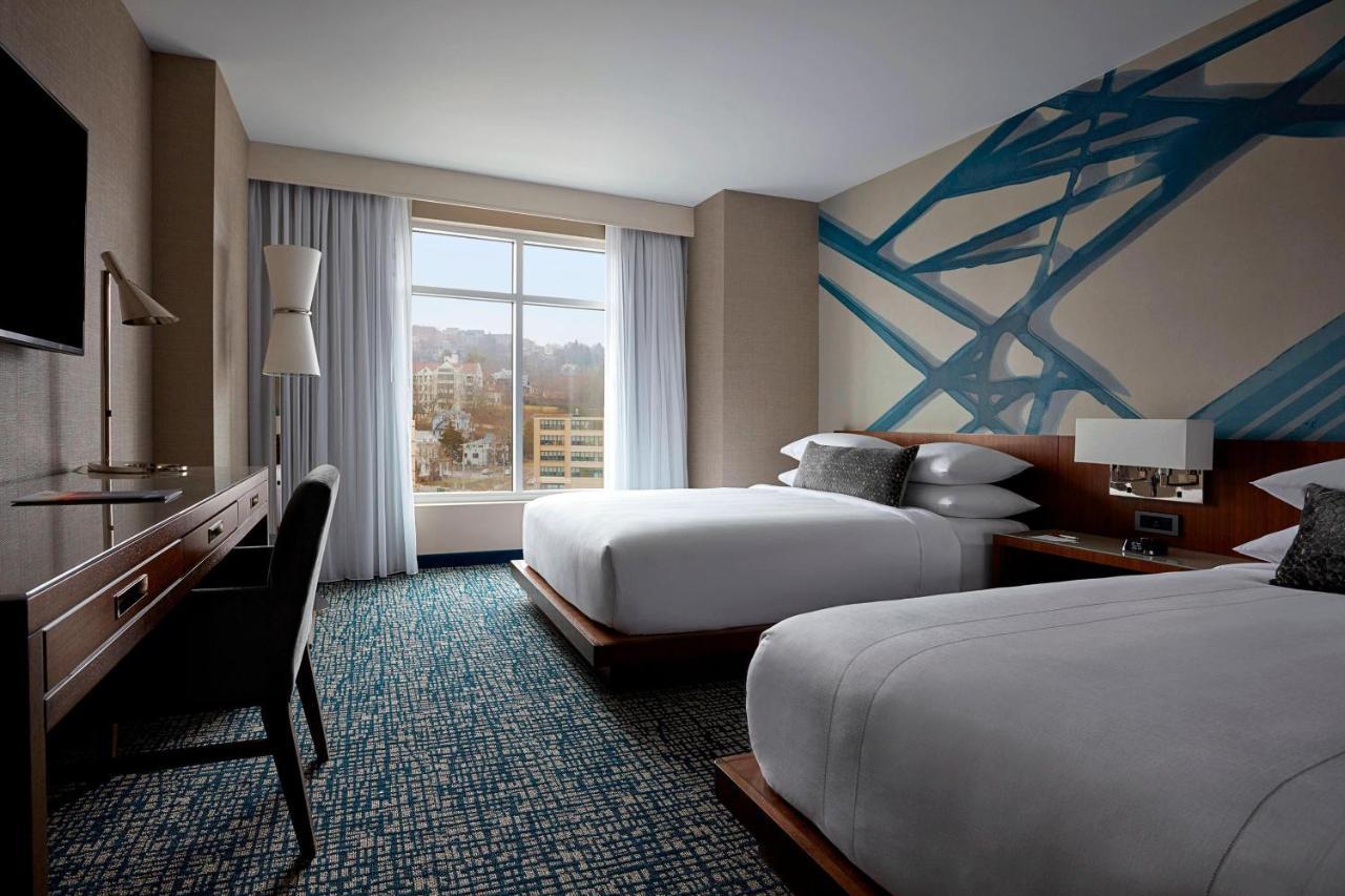 Ithaca Marriott Downtown On The Commons Hotel Exterior foto
